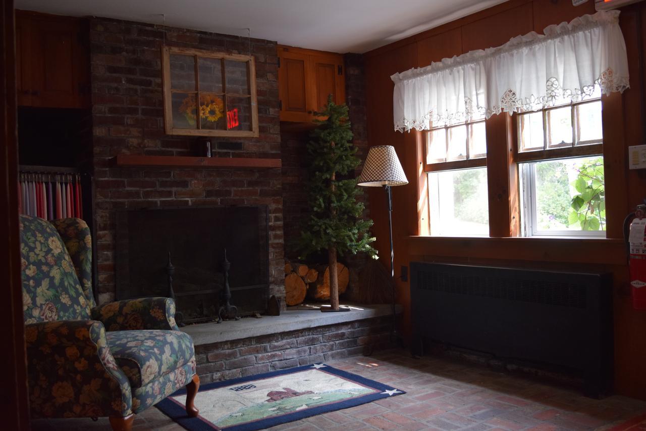 The New Hampshire Mountain Inn Wilmot Экстерьер фото