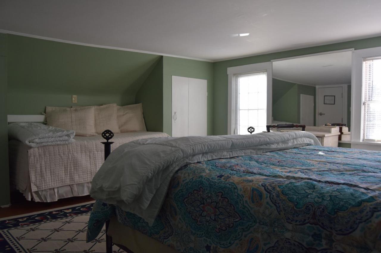 The New Hampshire Mountain Inn Wilmot Экстерьер фото