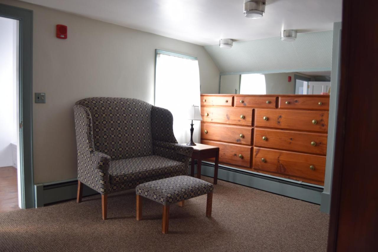 The New Hampshire Mountain Inn Wilmot Экстерьер фото