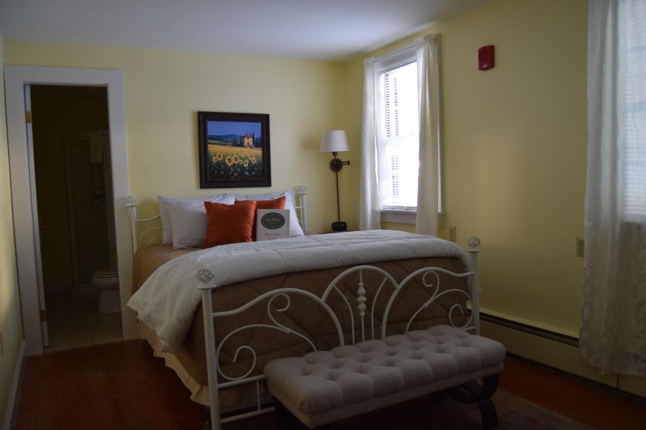 The New Hampshire Mountain Inn Wilmot Экстерьер фото