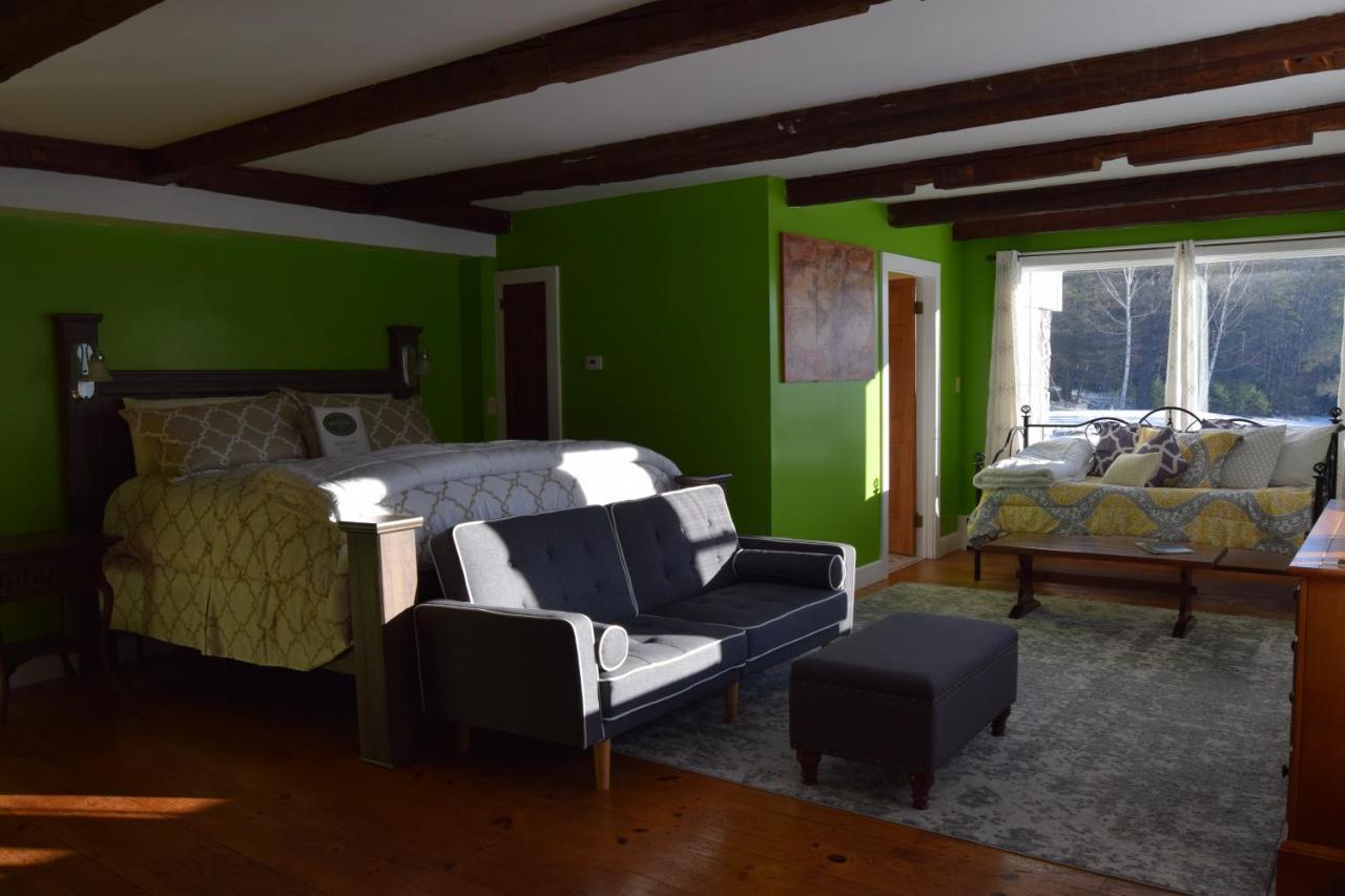 The New Hampshire Mountain Inn Wilmot Экстерьер фото