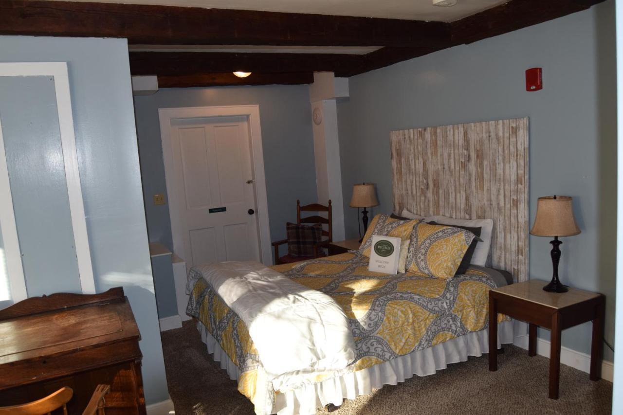 The New Hampshire Mountain Inn Wilmot Экстерьер фото